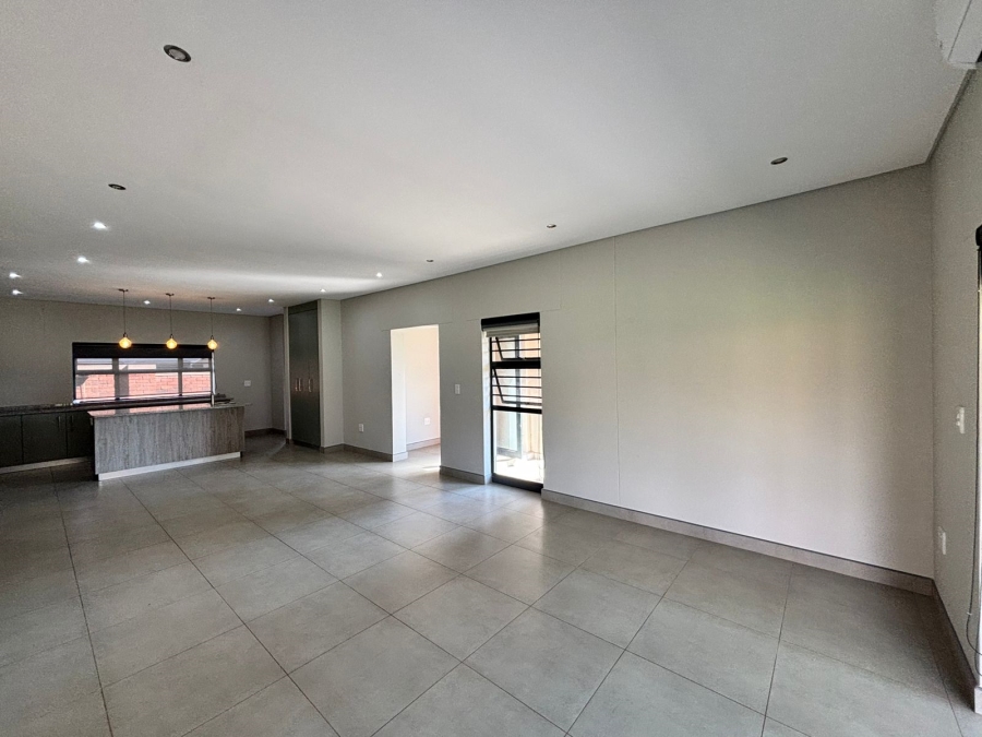 3 Bedroom Property for Sale in Van Der Hoff Park North West